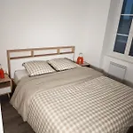 Neufs Classes 3 Etoiles - Vic Le Comte - Auvergne