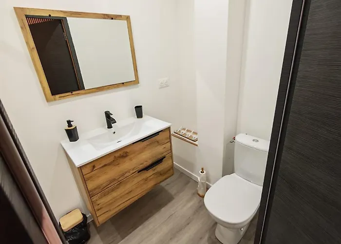 Neufs Classes 3 Etoiles - Vic Le Comte - Auvergne Vic-le-Comte